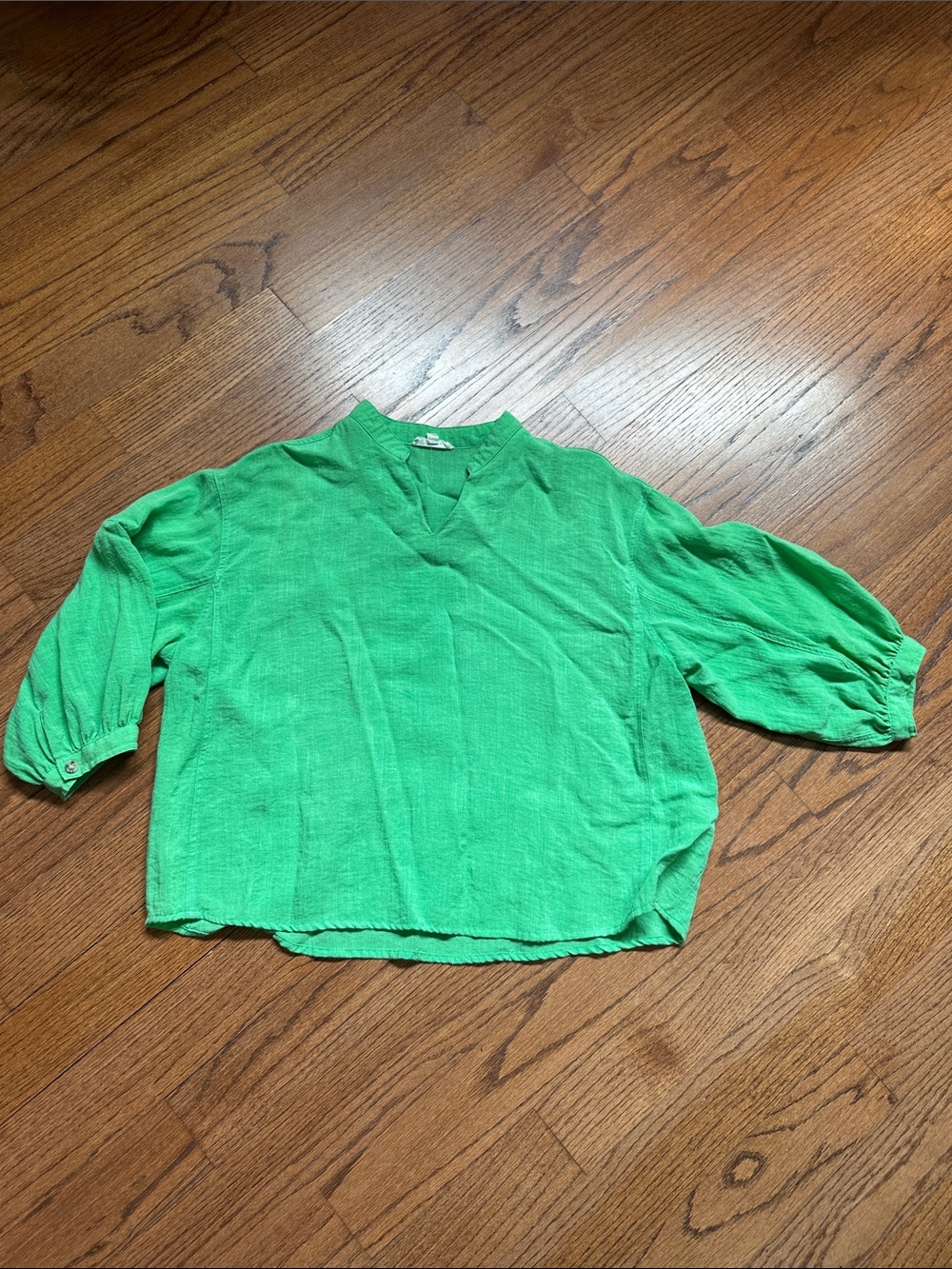 easel Green Knit V-Neck Top
